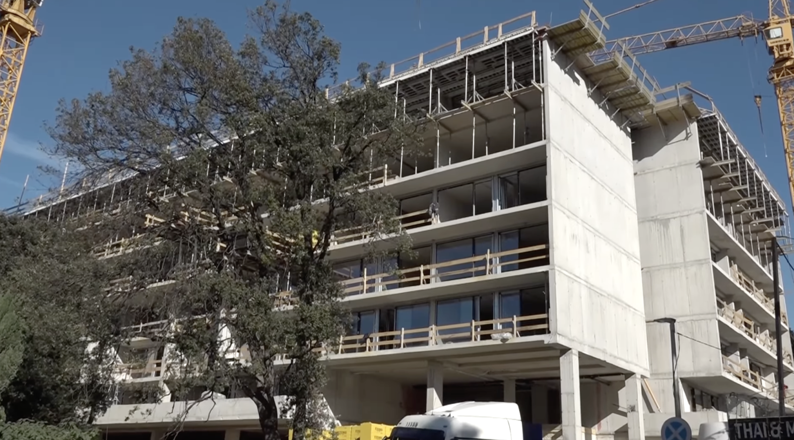 Hotel Sumratin izazvao pozornost, građani: 'Izgled Uvale i lijepe šetnice ide u lošem smjeru...' (VIDEO)